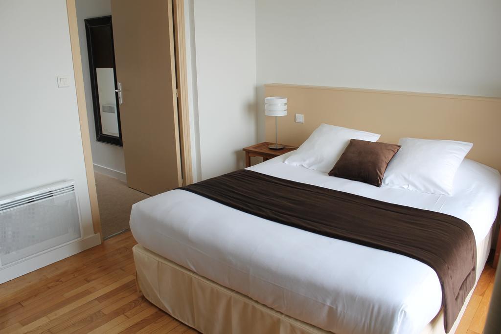 Hotel Le Poisson D'Avril Guilvinec Habitación foto