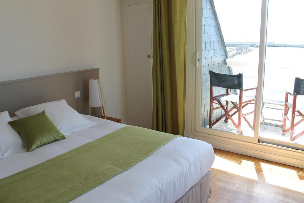 Hotel Le Poisson D'Avril Guilvinec Habitación foto