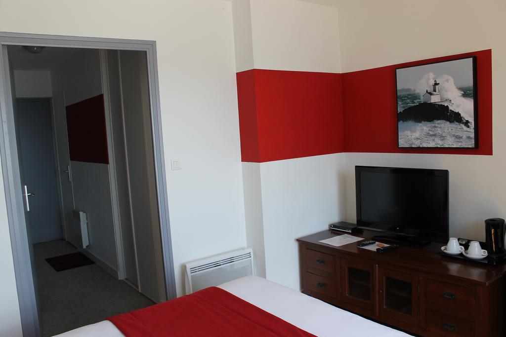 Hotel Le Poisson D'Avril Guilvinec Habitación foto
