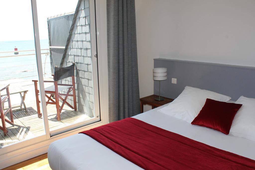 Hotel Le Poisson D'Avril Guilvinec Habitación foto