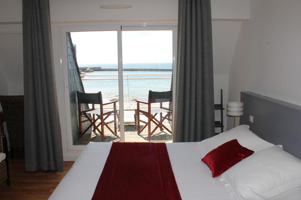 Hotel Le Poisson D'Avril Guilvinec Habitación foto